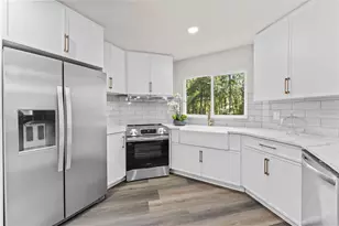 27944 Green Willow Run, Wesley Chapel, FL 33544 - Photo 15