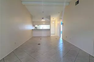 7241 Parkside Villas Dr N, Saint Petersburg, FL 33709 - Photo 7