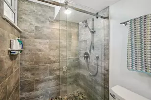 7400 Sun Island Dr S, South Pasadena, FL 33707 - Photo 15