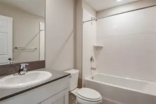 9178 Shadow Vly Ln, Zephyrhills, FL 33541 - Photo 13