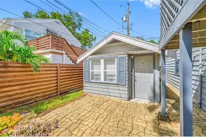 1026 12th Street N, Saint Petersburg, FL 33705 - Photo 15