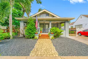 1026 12th St N, Saint Petersburg, FL 33705 - Photo 1