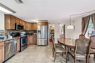 37440 Phelps Rd, Zephyrhills, FL 33541 - Photo 7