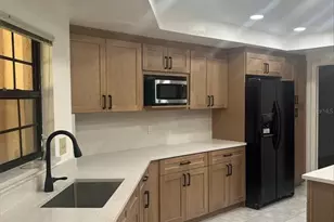 16125 Ancroft Ct, Tampa, FL 33647 - Photo 9