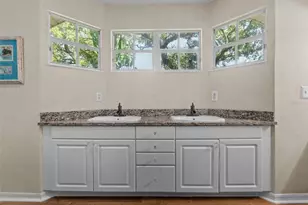 4001 W Leona St, Tampa, FL 33629 - Photo 23