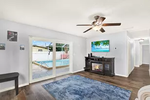 7395 18th St N, Saint Petersburg, FL 33702 - Photo 5