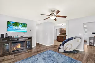 7395 18th St N, Saint Petersburg, FL 33702 - Photo 9