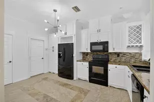 329 Seneca Falls Dr, Apollo Beach, FL 33572 - Photo 9