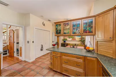 757 Bayshore Dr, Tarpon Springs, FL 34689 - Photo 17