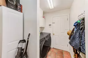 757 Bayshore Dr, Tarpon Springs, FL 34689 - Photo 21