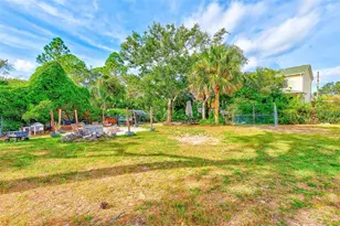757 Bayshore Dr, Tarpon Springs, FL 34689 - Photo 49
