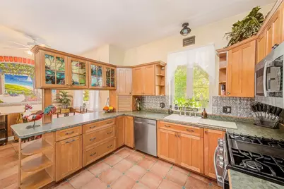 757 Bayshore Dr, Tarpon Springs, FL 34689 - Photo 13