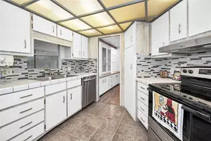 7 Mountain Laurel Dr, Palm Harbor, FL 34684 - Photo 7
