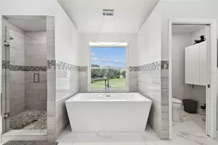 21 Crescent Pl S, Saint Petersburg, FL 33711 - Photo 5