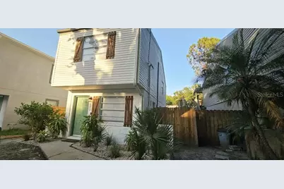 10213 N Ojus Drive, Tampa, FL 33617 - Photo 1