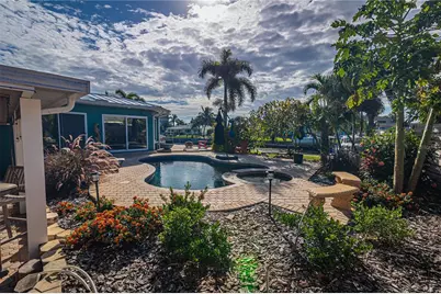 510 Lewis Boulevard SE, Saint Petersburg, FL 33705 - Photo 9