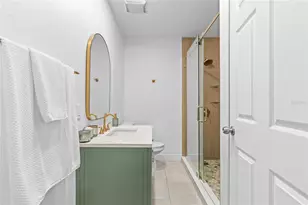 2340 10th St S, Saint Petersburg, FL 33705 - Photo 9