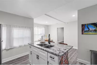 2340 10th Street S, Saint Petersburg, FL 33705 - Photo 7