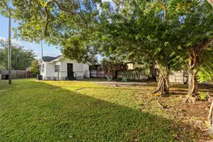 2340 10th St S, Saint Petersburg, FL 33705 - Photo 21