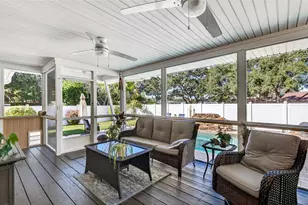 2366 Pembrook Dr, Clearwater, FL 33764 - Photo 39