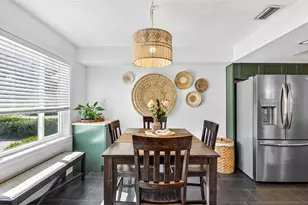 2366 Pembrook Dr, Clearwater, FL 33764 - Photo 7