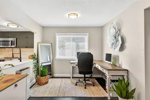 2366 Pembrook Dr, Clearwater, FL 33764 - Photo 15