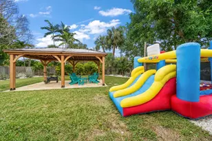 955 Narcissus Ave, Clearwater Beach, FL 33767 - Photo 15