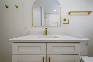 463 Davison Ave NE, Saint Petersburg, FL 33703 - Photo 17