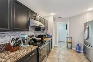 11385 Cocoa Beach Dr, Riverview, FL 33569 - Photo 9