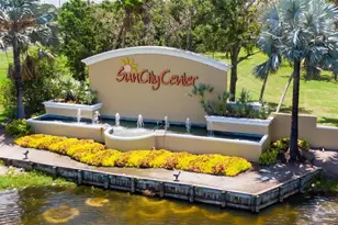 718 Chipper Dr, Sun City Center, FL 33573 - Photo 5