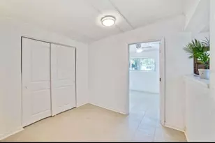 7313 Royal Palm Dr, New Port Richey, FL 34652 - Photo 5