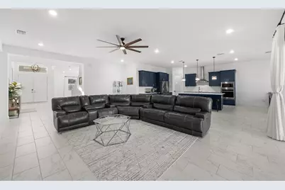 9185 Sanders Tree Loop, Wesley Chapel, FL 33545 - Photo 5