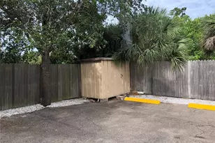 520 70th St N, Saint Petersburg, FL 33710 - Photo 15