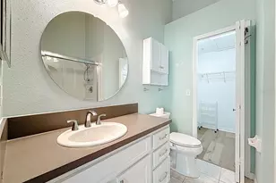 11142 Kapok Grand Cir, Saint Petersburg, FL 33708 - Photo 55