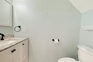 11142 Kapok Grand Cir, Saint Petersburg, FL 33708 - Photo 33
