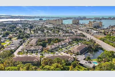 11142 Kapok Grand Circle, Saint Petersburg, FL 33708 - Photo 17