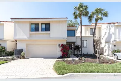 5559 Escondida Boulevard S, Saint Petersburg, FL 33715 - Photo 1