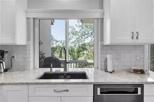 5559 Escondida Blvd S, Saint Petersburg, FL 33715 - Photo 13