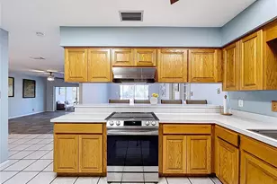 1601 N Riverhills Dr, Temple Terrace, FL 33617 - Photo 25