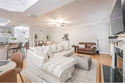 2878 Bayshore Trails Drive, Tampa, FL 33611 - Photo 9