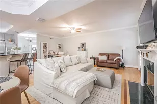 2878 Bayshore Trails Dr, Tampa, FL 33611 - Photo 9