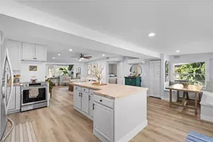 7095 111th St, Seminole, FL 33772 - Photo 11