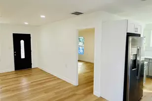 5739 Dartmouth Ave N, Saint Petersburg, FL 33710 - Photo 35