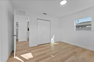 5739 Dartmouth Ave N, Saint Petersburg, FL 33710 - Photo 23