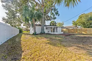 5739 Dartmouth Ave N, Saint Petersburg, FL 33710 - Photo 29