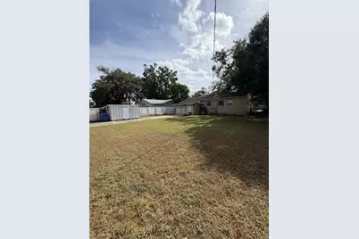 425 40th Avenue NE, Saint Petersburg, FL 33703 - Photo 7