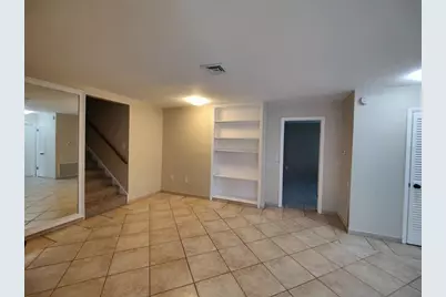 6214 Dewdrop Way #6214, Temple Terrace, FL 33617 - Photo 3