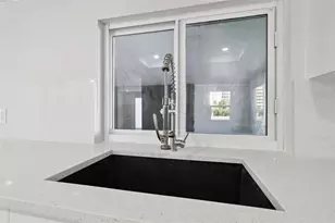 6009 Beverly Dr, Hudson, FL 34667 - Photo 9