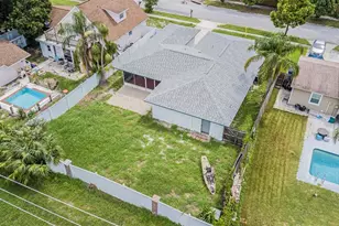 12609 130th St, Largo, FL 33774 - Photo 21