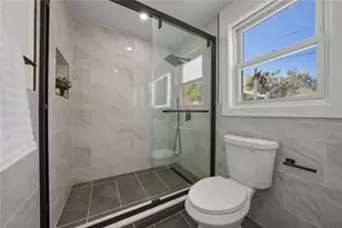 542 64th St S, Saint Petersburg, FL 33707 - Photo 37